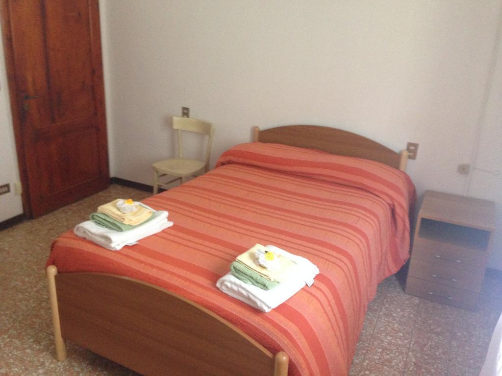 Podere Di Valli Santa Maria a Monte Habitación foto